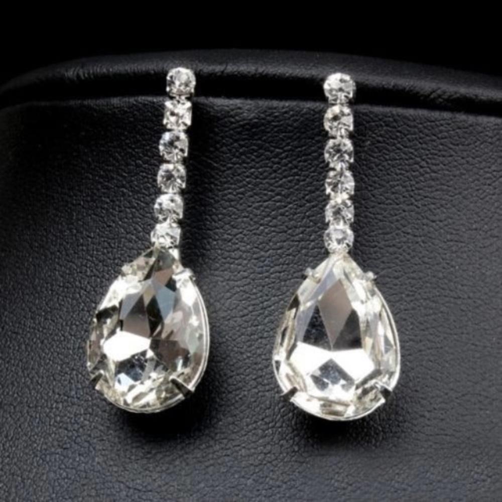 NEW!๐๐TEARDROP! CZ Y FORMAL BRIDAL PROM SET!๐๐ - Picture 4 of 8